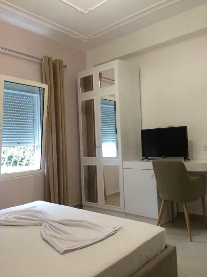 Merkaj Hotel Берат Экстерьер фото