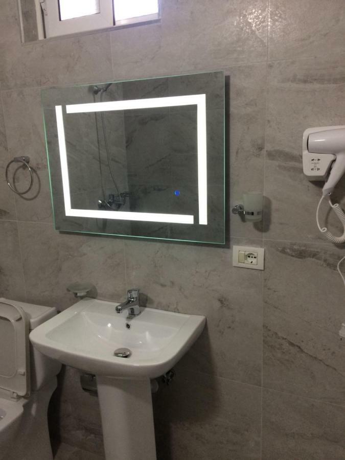 Merkaj Hotel Берат Экстерьер фото